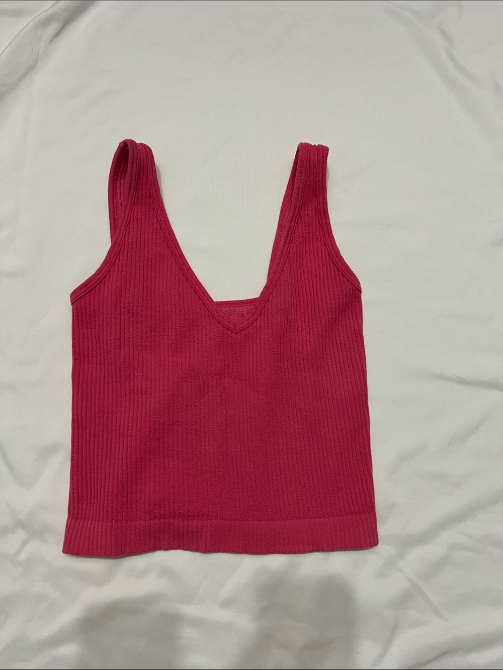 American Eagle Outfitters Ribbed V-Neck Crop Tank - Hot Pink